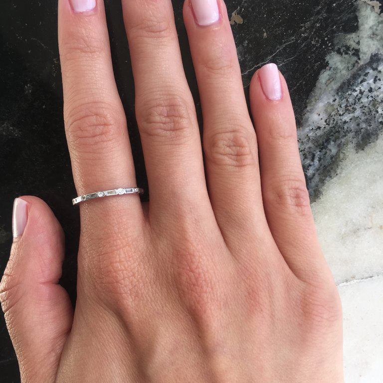 Playful Eternity Ring in 18K Gold | Colette Jewelry