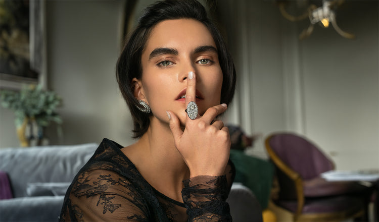 Les Chevalières | Modern Signet Rings · Clusters of Precious Stones