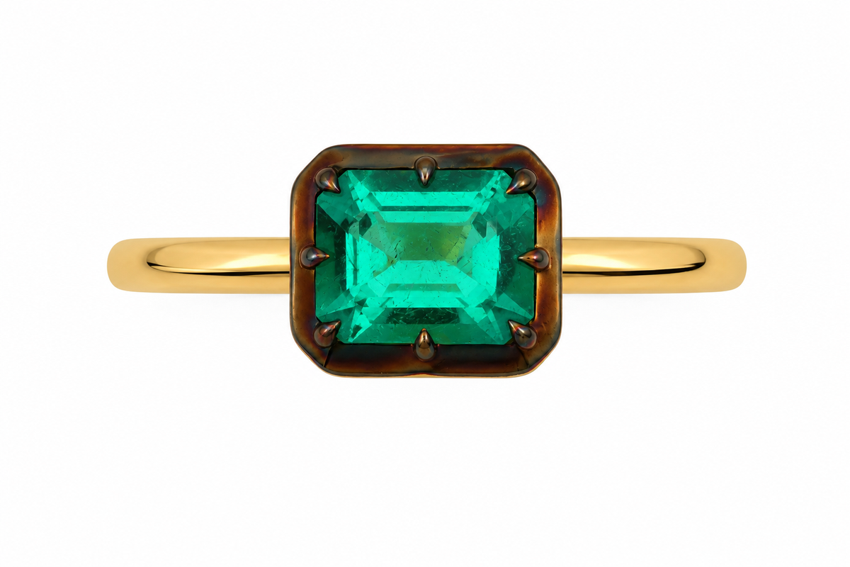 Emerald Essence Ring (L) – 18K Gold & Colombian Emerald | Colette Jewelry