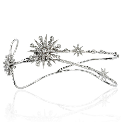 Star Hand Installation in 18K gold with white diamond — Colette Jewelry