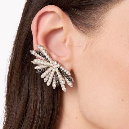 Penacho Cocktail Pearl Earrings in 18K Gold — Colette Jewelry