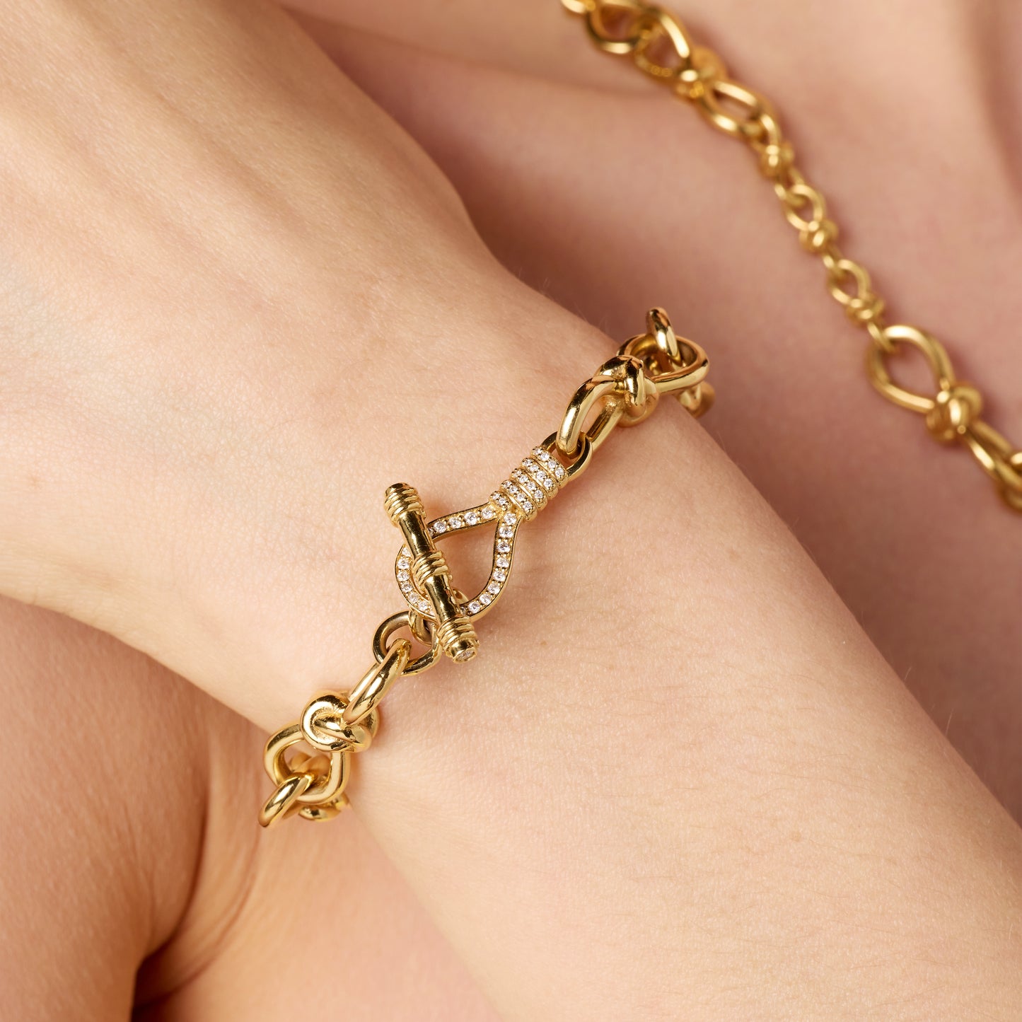 Toi et Moi T-Bar Bracelet in 18K Gold | Colette Jewelry