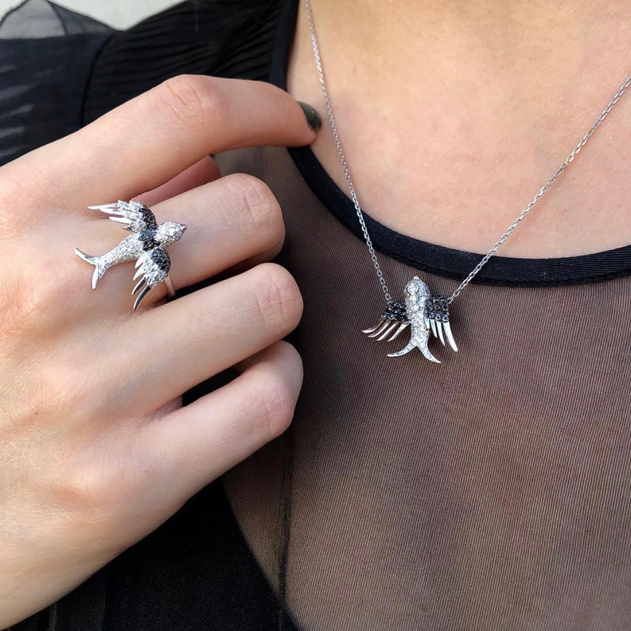 Van Necklace — 18K Gold Fine Jewelry | Colette Jewelry