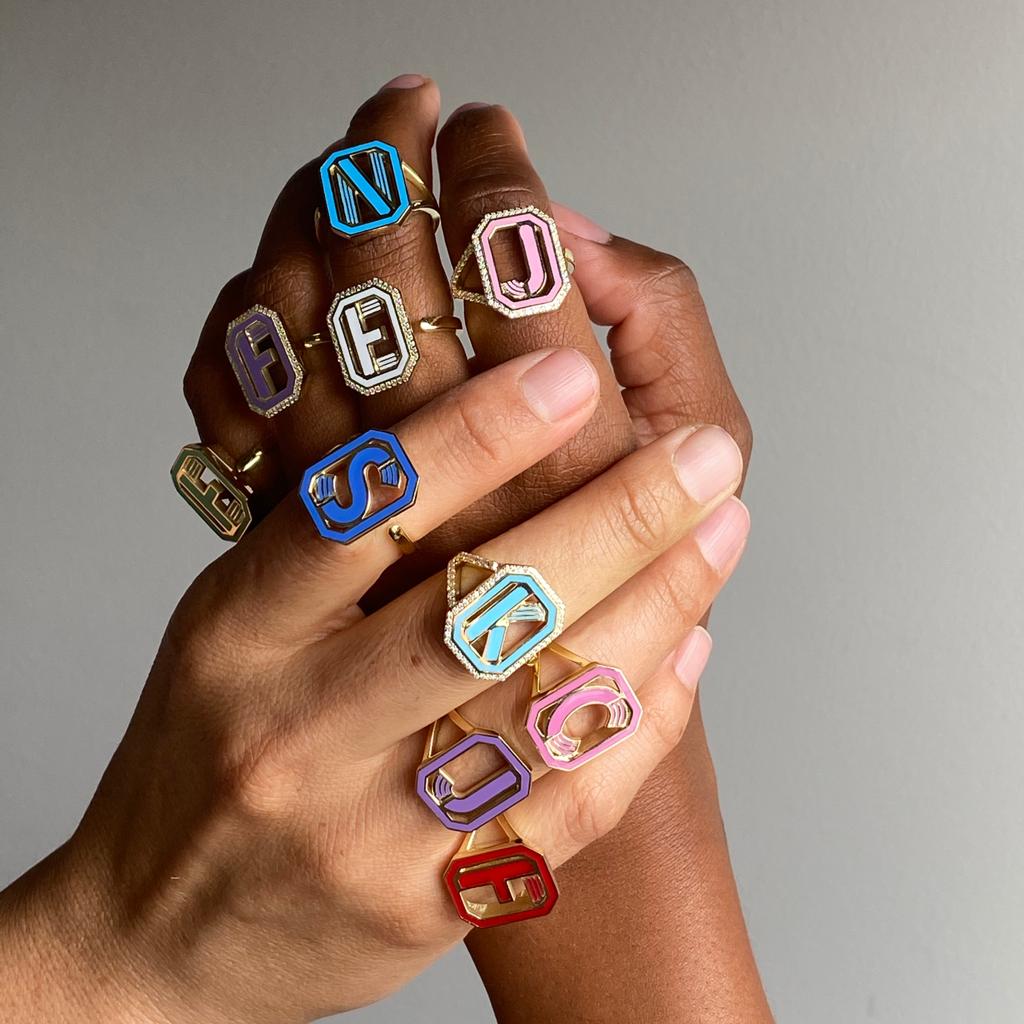 Gatsby Initial Ring in 18K Gold – Fifteen Colors | Colette Jewelry