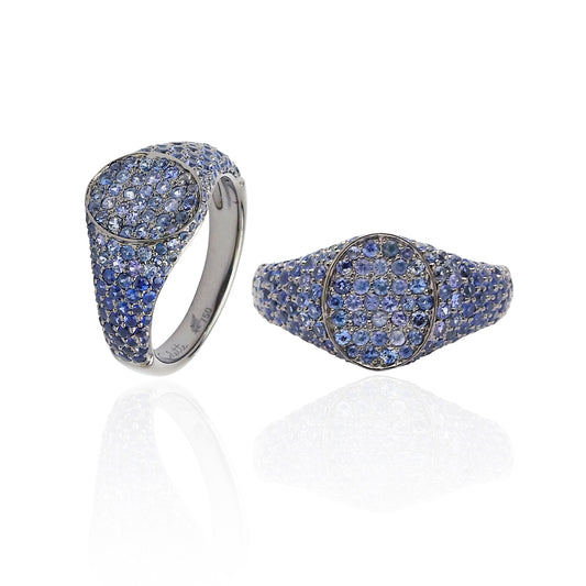 Les Petites Chevalières Blue Sapphire Ring in 18K Gold | Colette Jewelry