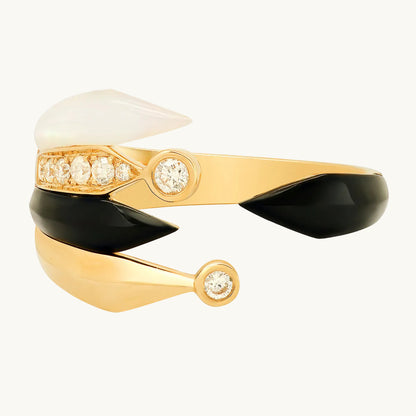 Penacho Small Wrap Ring in 18K gold with white diamond — Colette Jewelry
