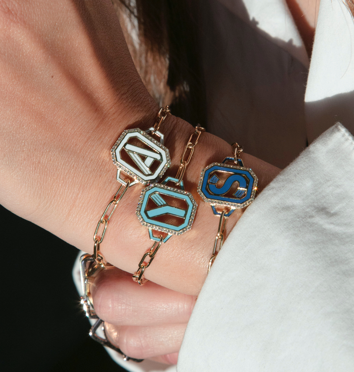 Gatsby Initial Bracelet in 18K Gold – Fifteen Colors | Colette Jewelry