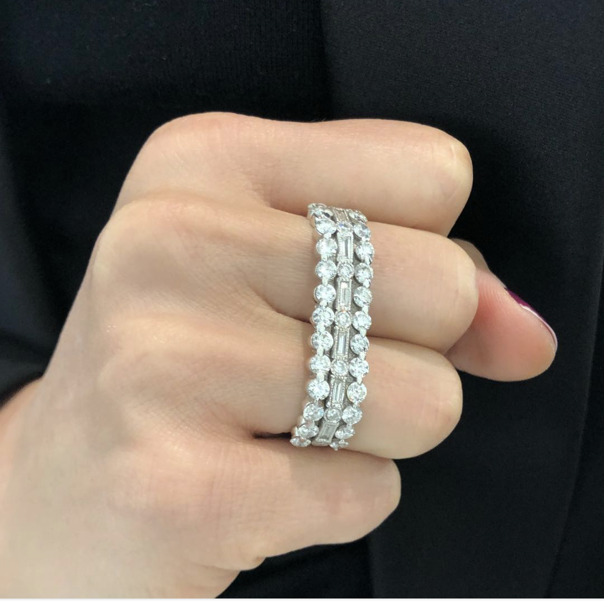 Bold Diamond Double Finger Ring in 18K Gold | Colette Jewelry